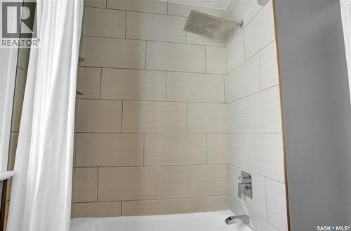 845 Alder Avenue, Moose Jaw, SK - Indoor Photo Showing Bathroom
