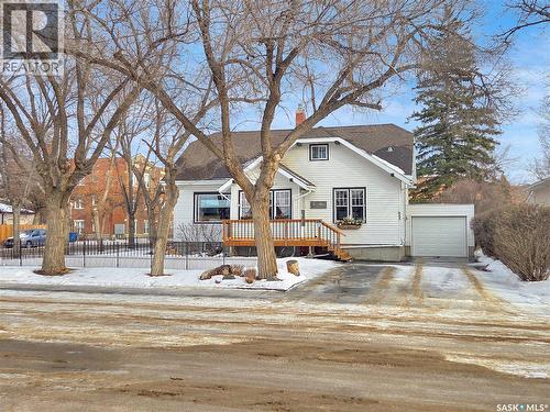 845 Alder Avenue, Moose Jaw, SK - Outdoor
