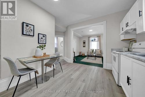 164 Albert Street, Oshawa, ON - Indoor