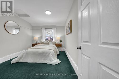 164 Albert Street, Oshawa, ON - Indoor Photo Showing Bedroom