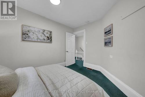 164 Albert Street, Oshawa, ON - Indoor Photo Showing Bedroom