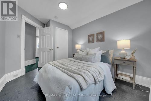 164 Albert Street, Oshawa, ON - Indoor Photo Showing Bedroom