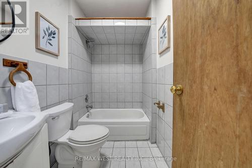 164 Albert Street, Oshawa, ON - Indoor Photo Showing Bathroom