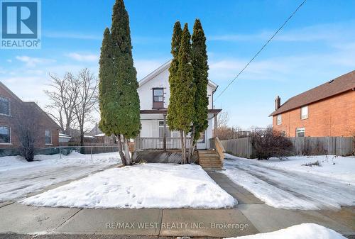 164 Albert Street, Oshawa, ON - Outdoor