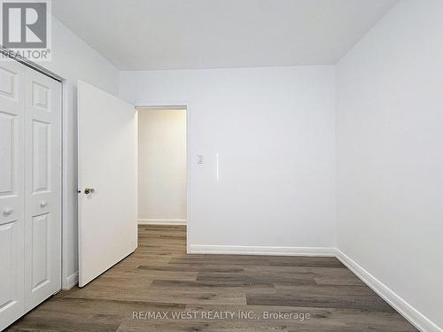 4 Kitson Drive, Toronto, ON - Indoor Photo Showing Other Room
