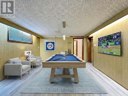 4 Kitson Drive, Toronto, ON - Indoor Photo Showing Other Room