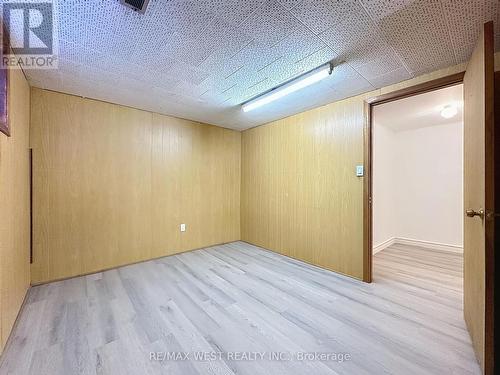 4 Kitson Drive, Toronto, ON - Indoor