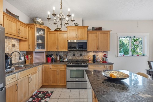 1781 Thurber Rd, Comox, BC 