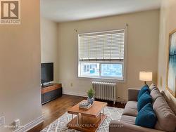 1 - 2038 DANFORTH AVENUE  Toronto, ON M4C 1J6
