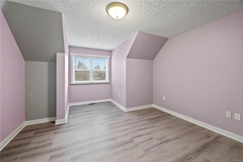 4937 Eagle View Lane, Saanich, BC 