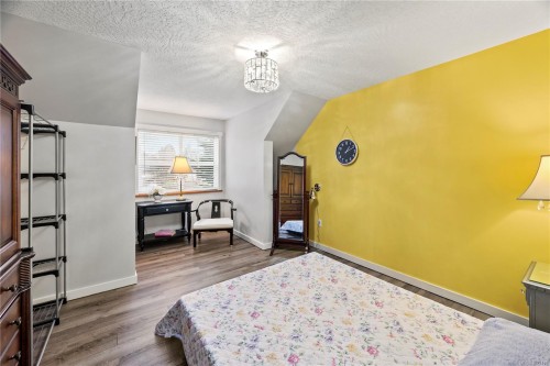 4937 Eagle View Lane, Saanich, BC 