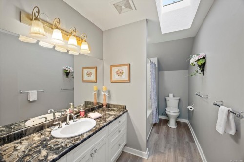 4937 Eagle View Lane, Saanich, BC 