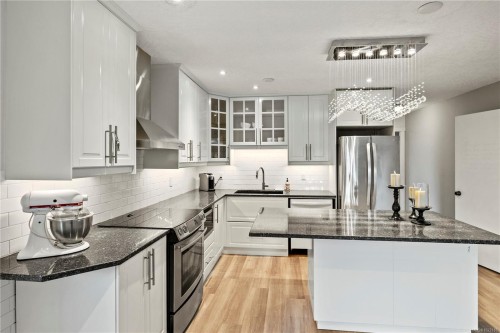 4937 Eagle View Lane, Saanich, BC 