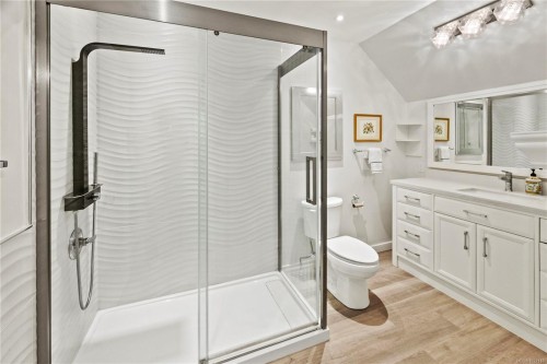 4937 Eagle View Lane, Saanich, BC 