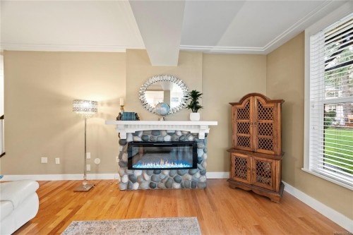 4937 Eagle View Lane, Saanich, BC 