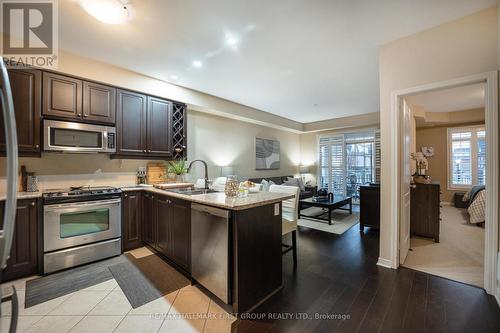 70 Lovegrove Lane, Ajax, ON - Indoor Photo Showing Kitchen With Double Sink With Upgraded Kitchen