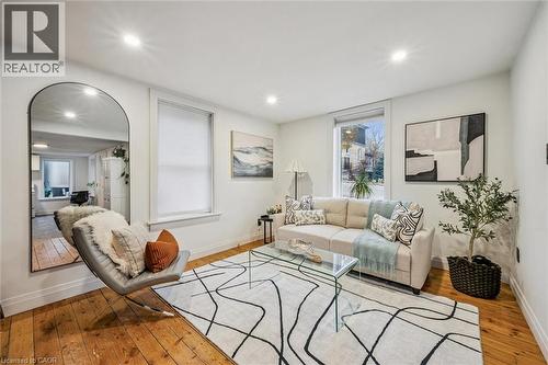 20 Bergey Street, Cambridge, ON - Indoor Photo Showing Living Room