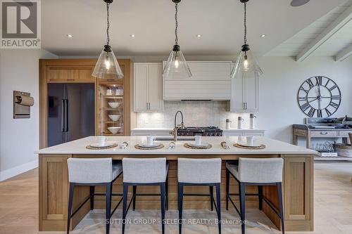 2397 Meadowlands Way, London North (North R), ON - Indoor