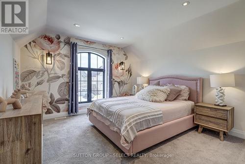 2397 Meadowlands Way, London North (North R), ON - Indoor Photo Showing Bedroom