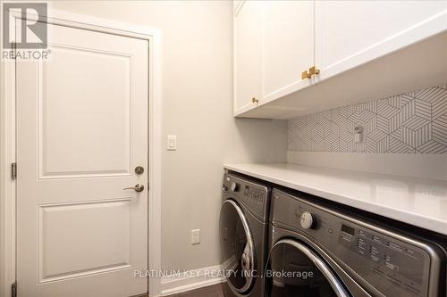88 Collins Way, Strathroy-Caradoc (Se), ON - Indoor Photo Showing Laundry Room