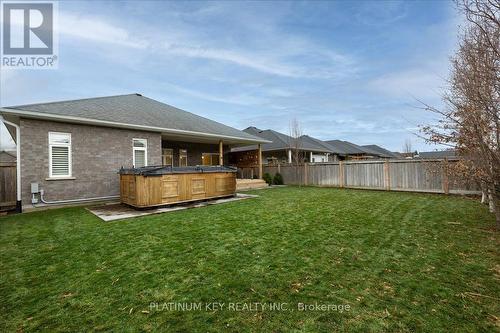 88 Collins Way, Strathroy-Caradoc (Se), ON - Outdoor With Deck Patio Veranda