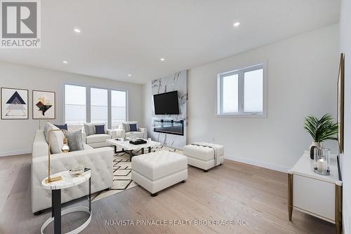 236 Greene Street, South Huron (Exeter), ON - Indoor Photo Showing Living Room
