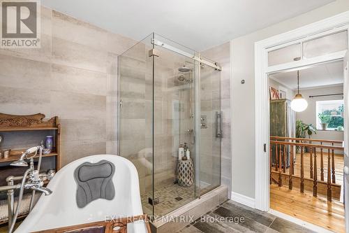 729 County Rd 18 Road, Hawkesbury, ON - Indoor Photo Showing Bathroom