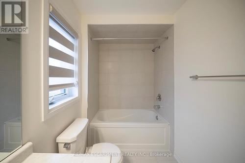 9 Tarrison Street, Brantford, ON - Indoor Photo Showing Bathroom