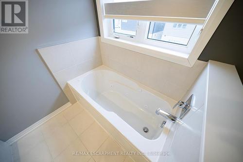 9 Tarrison Street, Brantford, ON - Indoor Photo Showing Bathroom