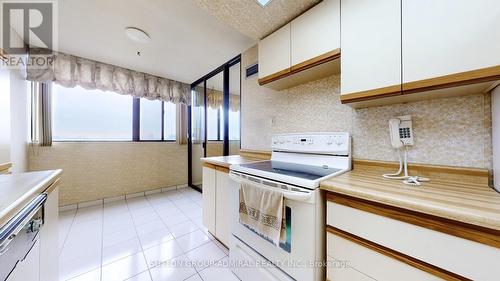 904 - 133 Torresdale Avenue, Toronto, ON - Indoor Photo Showing Kitchen