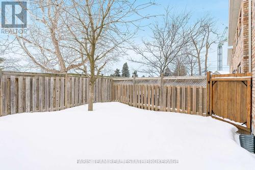 37 Southwoods Crescent, Barrie, ON - Outdoor