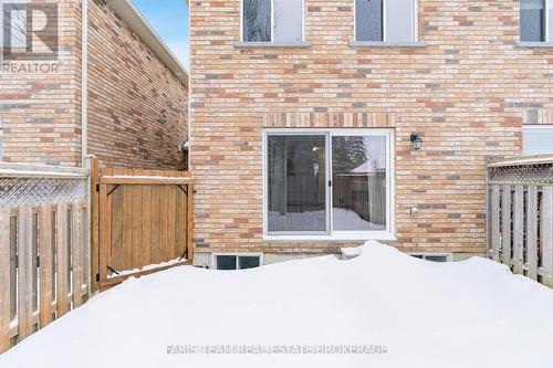 37 Southwoods Crescent, Barrie, ON - Outdoor With Exterior