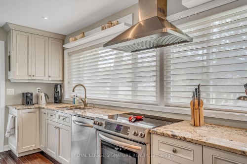 8 Silverdale Crescent, Toronto, ON - Indoor Photo Showing Kitchen