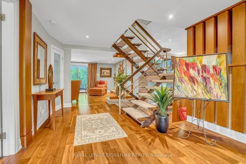 8 Silverdale Crescent, Toronto, ON - Indoor Photo Showing Other Room