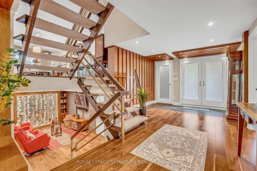 8 Silverdale Crescent, Toronto, ON - Indoor Photo Showing Other Room