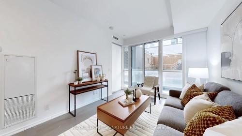 2608-70 Temperance Street, Toronto, ON - Indoor Photo Showing Living Room