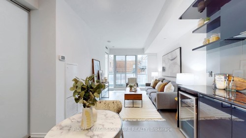 2608-70 Temperance Street, Toronto, ON - Indoor