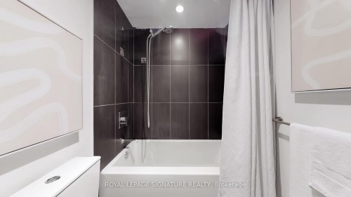 2608-70 Temperance Street, Toronto, ON - Indoor Photo Showing Bathroom