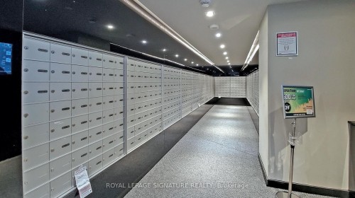 2608-70 Temperance Street, Toronto, ON - Indoor Photo Showing Other Room