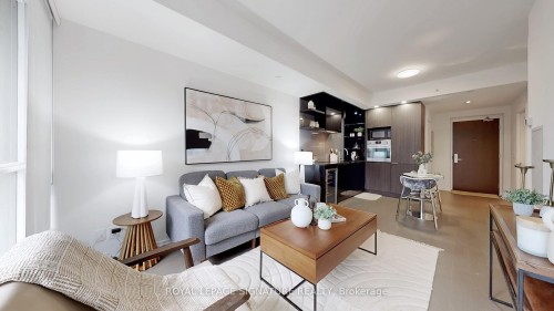 2608-70 Temperance Street, Toronto, ON - Indoor Photo Showing Living Room