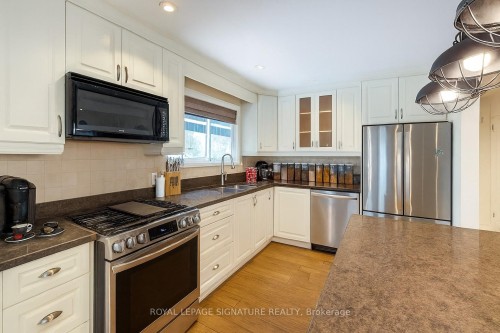105 Catalina Drive, Toronto, ON - Indoor Photo Showing Kitchen With Double Sink