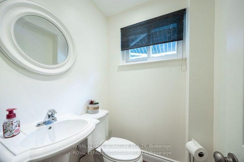 105 Catalina Drive, Toronto, ON - Indoor Photo Showing Bathroom