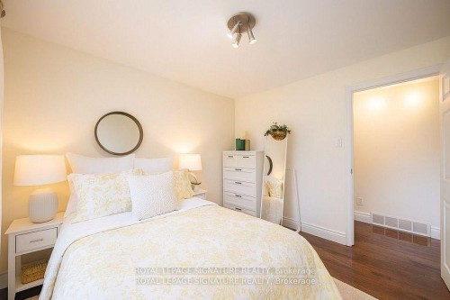 105 Catalina Drive, Toronto, ON - Indoor Photo Showing Bedroom