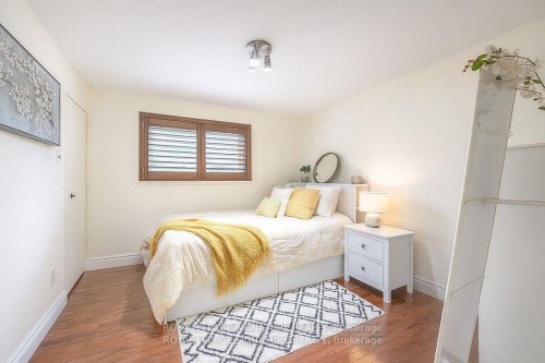 105 Catalina Drive, Toronto, ON - Indoor Photo Showing Bedroom