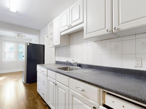 68 Castlewood Road, Toronto, ON - Indoor Photo Showing Kitchen