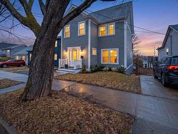 3615 Acadia Street North End, NS B3K 3P7