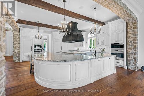 1470 Mississauga Road, Mississauga, ON - Indoor Photo Showing Kitchen With Upgraded Kitchen