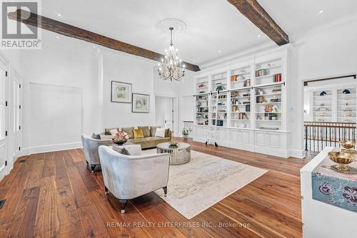1470 Mississauga Road, Mississauga, ON - Indoor Photo Showing Living Room