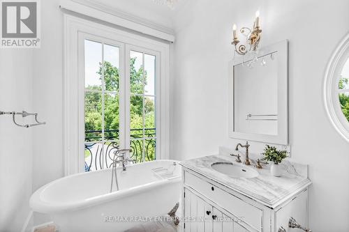 1470 Mississauga Road, Mississauga, ON - Indoor Photo Showing Bathroom