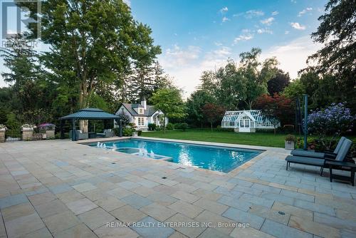 1470 Mississauga Road, Mississauga, ON - Outdoor With In Ground Pool